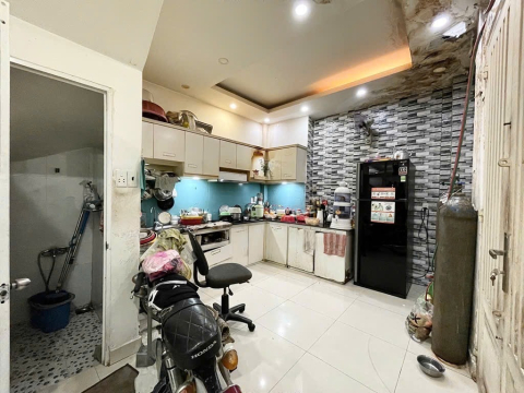 Bán nhà hẻm 137 Trần Đình Xu, Quận 1