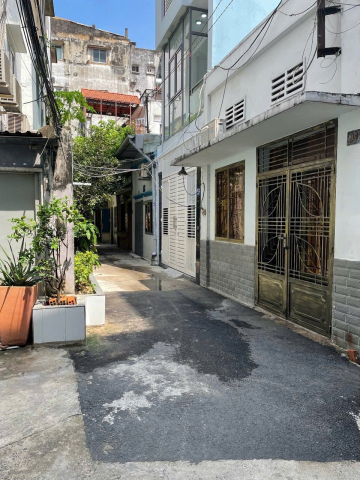 Bán nhà hẻm 80 Trần Quang Khải, Quận 1