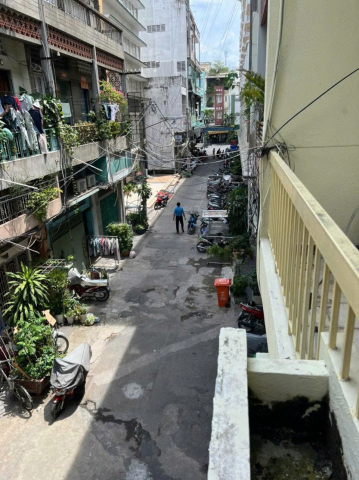 Bán nhà hẻm 102 Trần Tuấn Khải, Quận 5