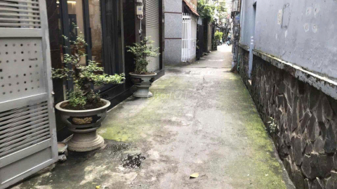 Bán nhà hẻm 474 Nguyễn Tri Phương, Quận 10