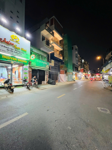 Bán nhà mặt tiền Hòa Hưng, Quận 10
