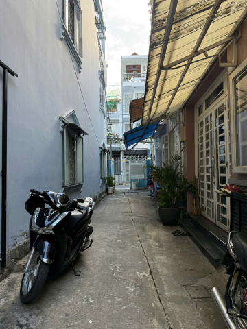 Bán nhà hẻm 100 Thích Quảng Đức, Phú Nhuận