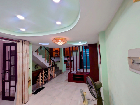 Bán nhà mặt tiền Hoa Lan, Phú Nhuận
