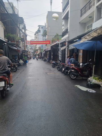 Bán nhà mặt tiền Cô Giang, Phú Nhuận