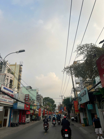Bán nhà mặt tiền Phan Văn Trị, Bình Thạnh