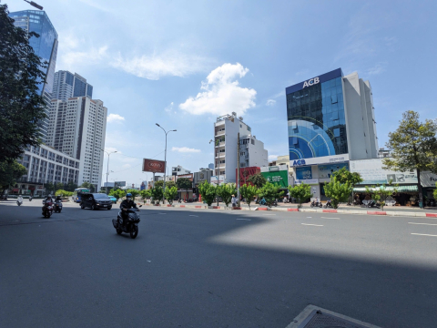 Bán nhà mặt tiền Nguyễn Hữu Cảnh, Bình Thạnh