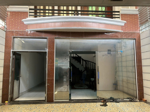 Bán nhà mặt tiền 114 Nguyễn Xí, Bình Thạnh