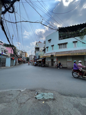 Bán nhà mặt tiền Phan Văn Trị, Bình Thạnh