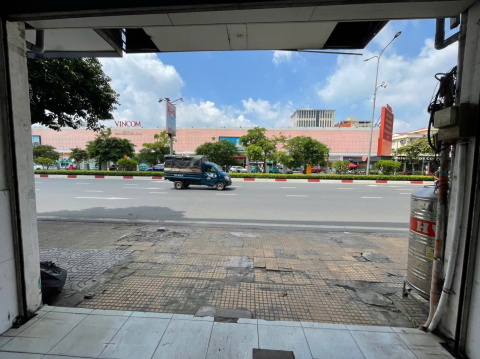 Bán nhà mặt tiền Cộng Hòa, Tân Bình