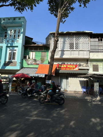 Bán nhà mặt tiền Trường Sa, Tân Bình