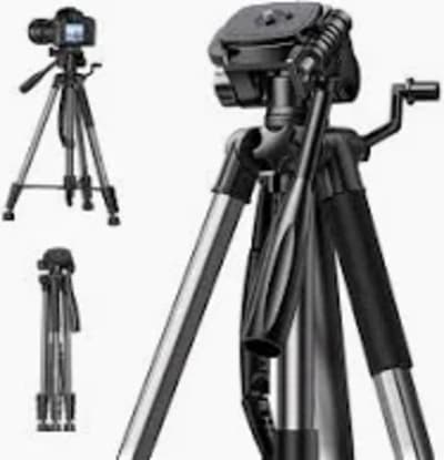 UGREEN Professional Tripod for Phone & Camera - LP661