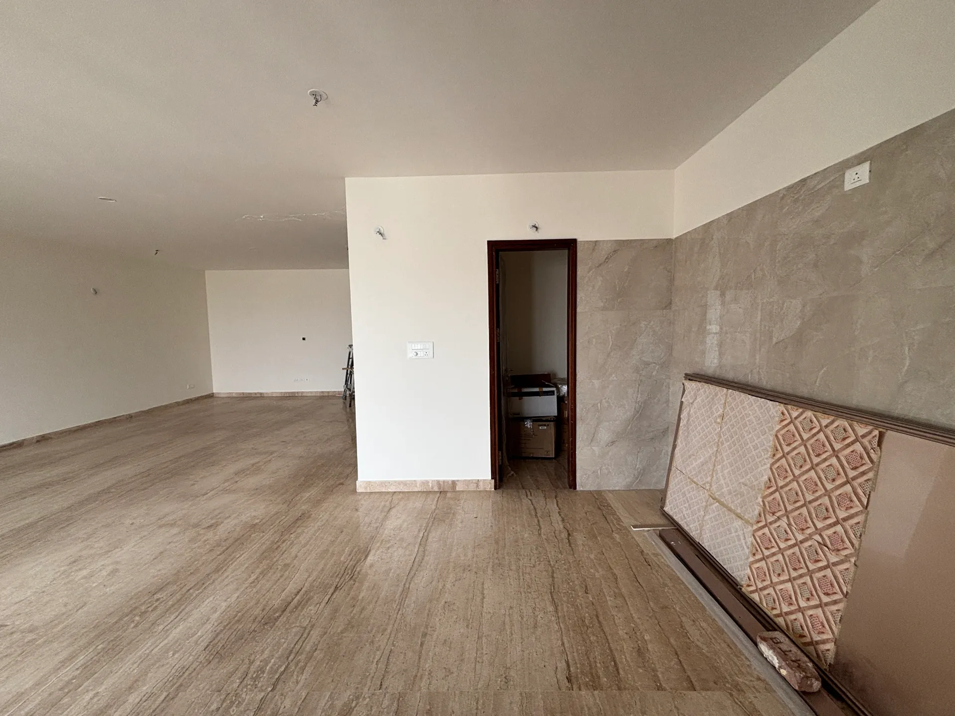 3 BHK East-Facing bare Flat for Sale [Premium] in Malleshwaram - Image 1