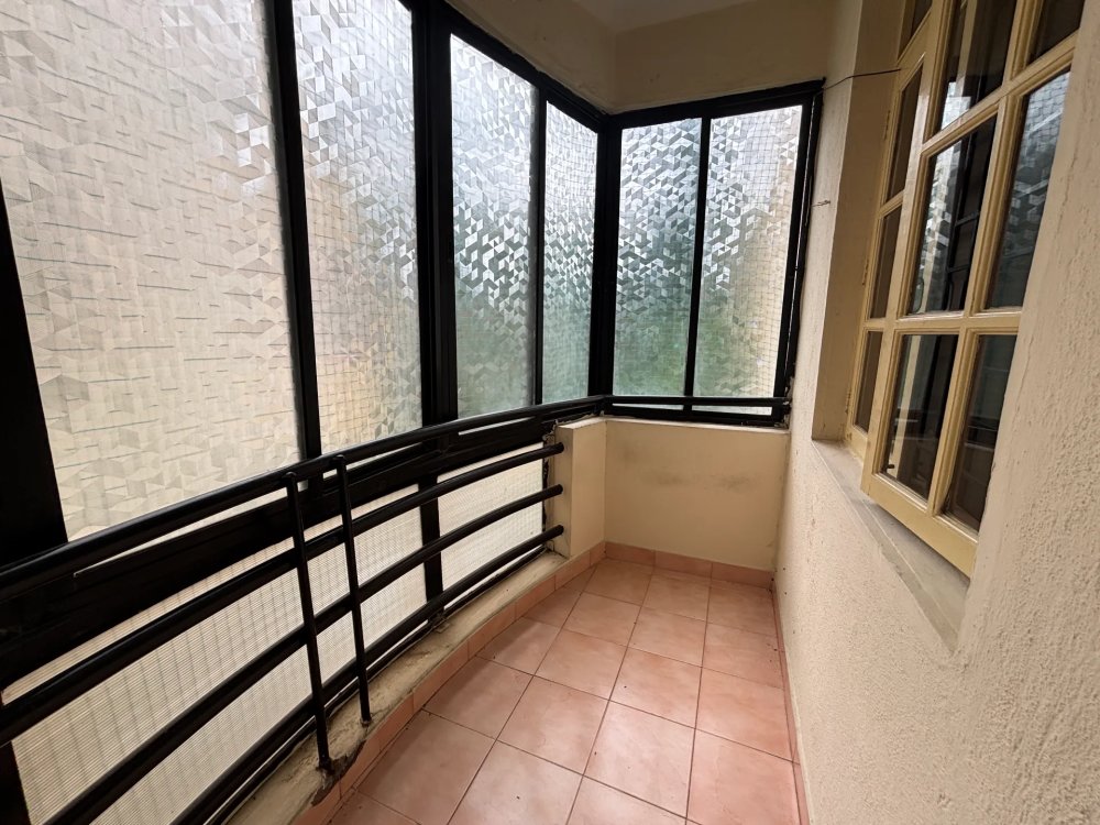 3-BHK Spacious Flat for Sale in Vijaya Bank Layout - Bannerghatta Road - Image 3
