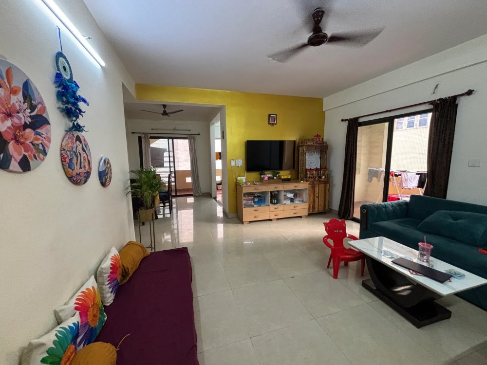Spacious 2 BHK West-Facing Flat for Sale in Doddanekkundi - BBMP A Khatha - Image 3