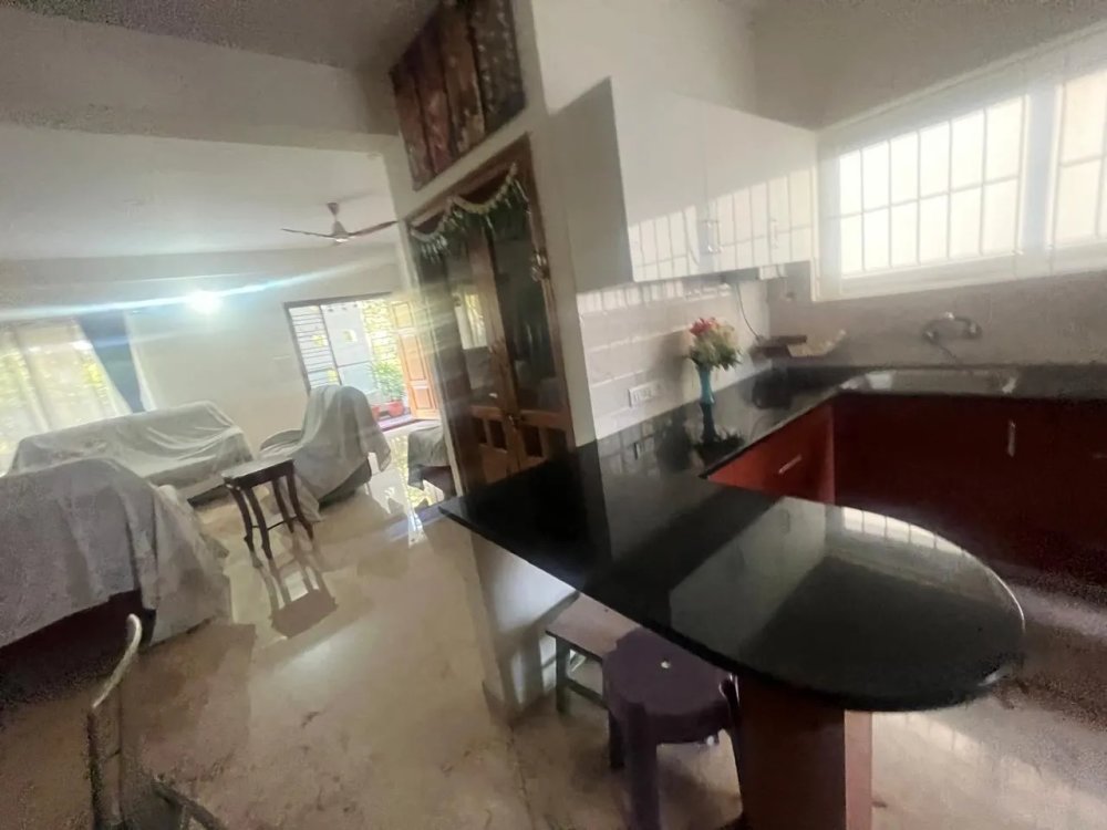 Premium 3BHK Flat for Rent in Jayanagar - Prime Location - Image 4