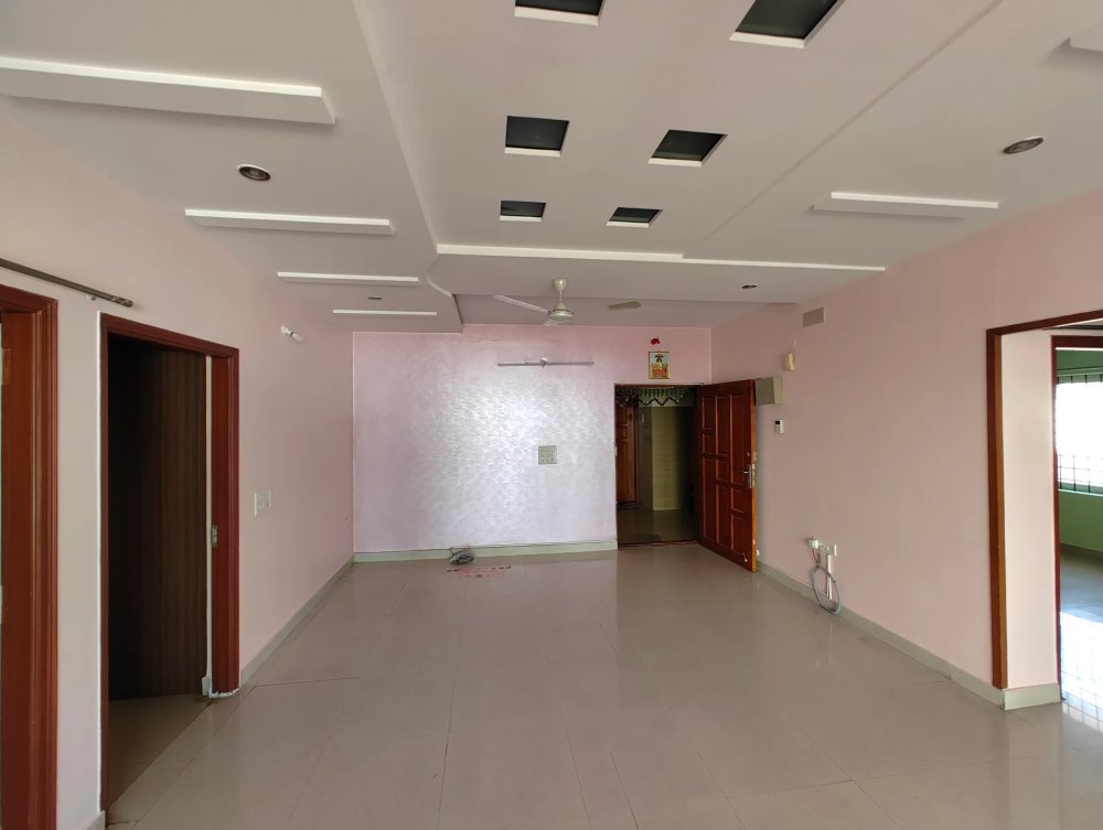 Spacious 3BHK West-Facing Flat for Rent in Jayanagar" - Image 3