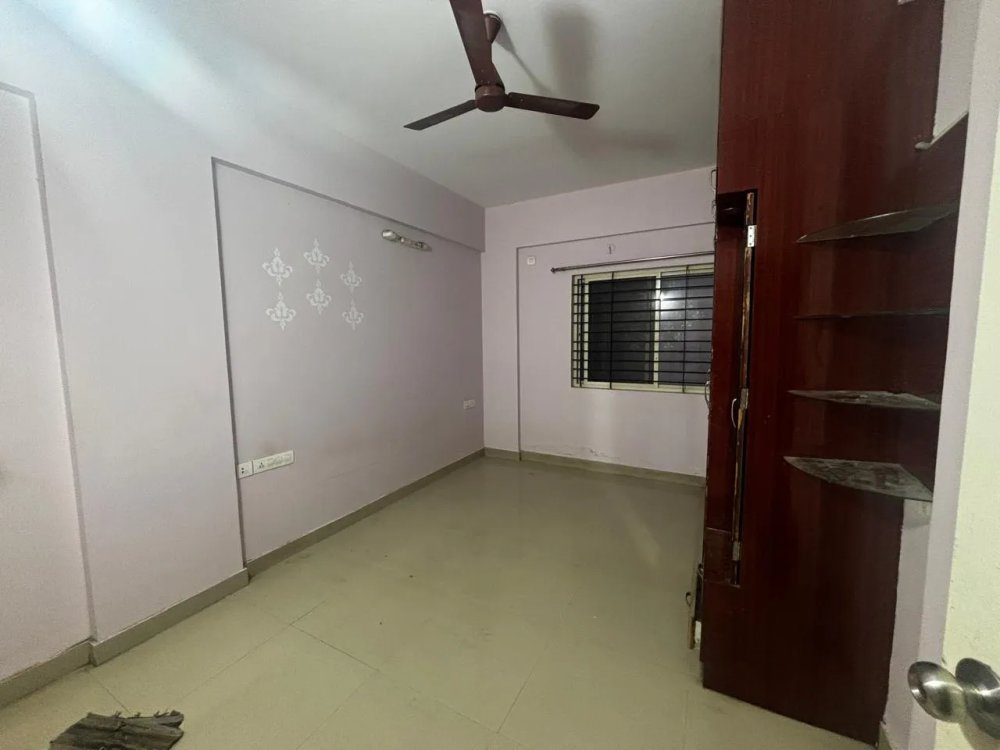 2 BHK Flat for Sale in Vijaya Bank Layout - West Facing - Image 3