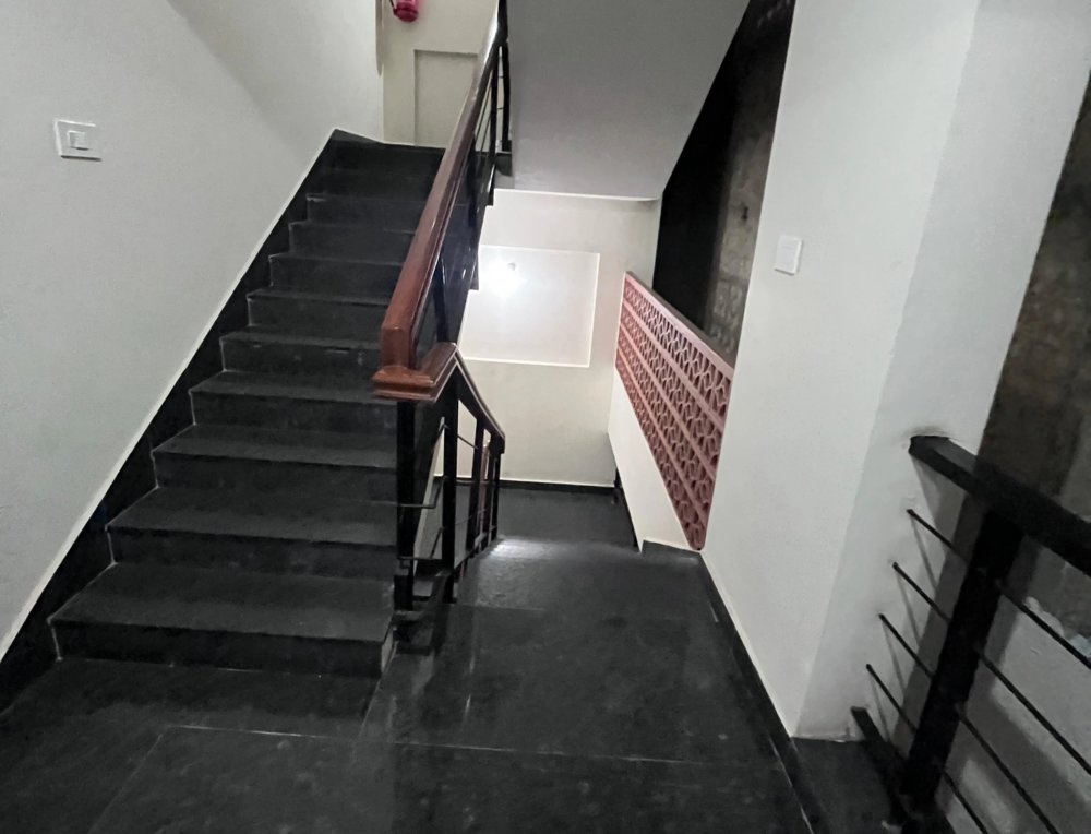 2 BHK Semi-Furnished Flat For Rent in JP Nagar - Image 1