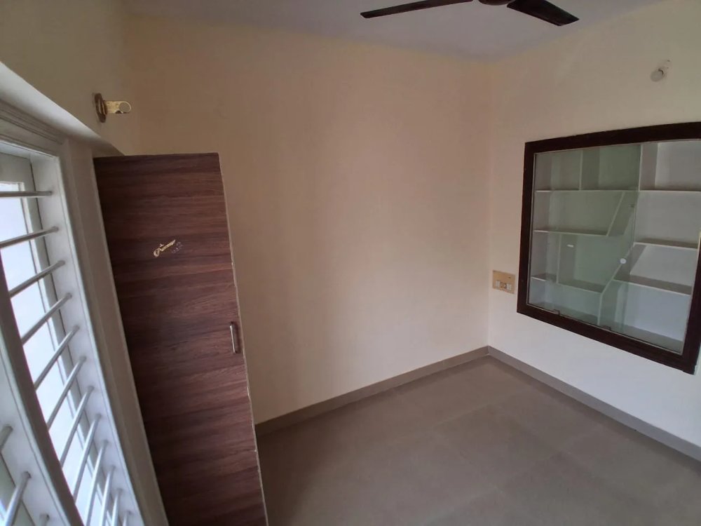 South-Facing 2BHK Builder Floor in Govindrajnagar - Image 3