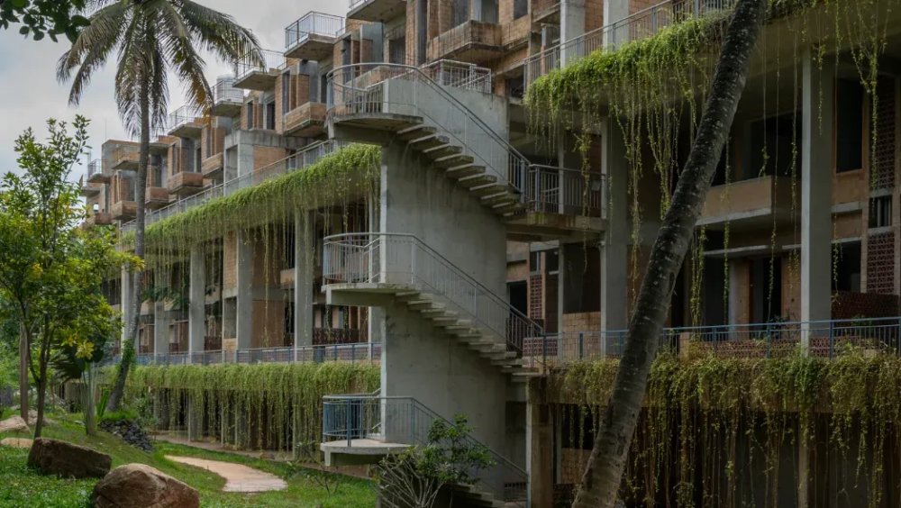 Kanakapura Road / Banashankari 6th Stage — Gravity Aranya | Eco-Luxury 3 & 4 BHK Forest Villaments