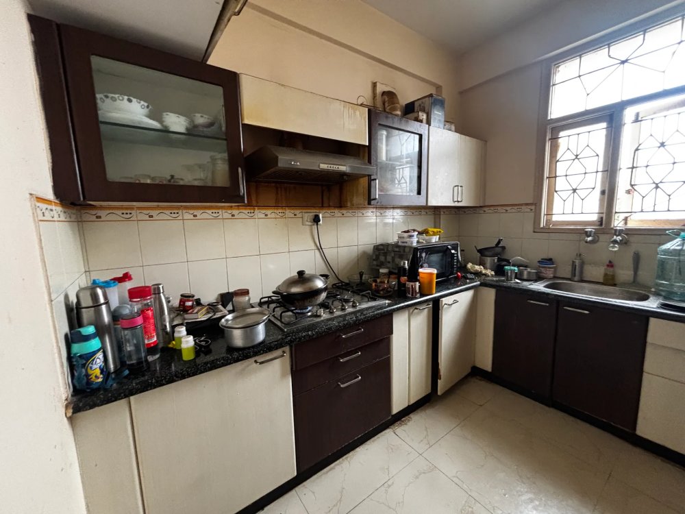 2BHK Flat for Sale in Murgesh Palya West Facing - Image 3