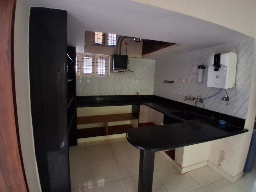 3BHK Semi-Furnished Builder Floor for Rent in RPC Layout, Vijayanagar, Bengaluru - Image 4