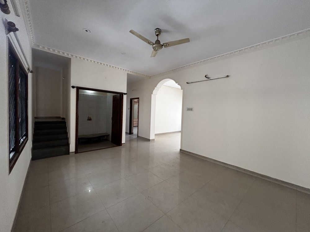 4BHK Semi-Furnished Duplex Builder Floor for Rent in Chandra Layout, Bengaluru - East Facing