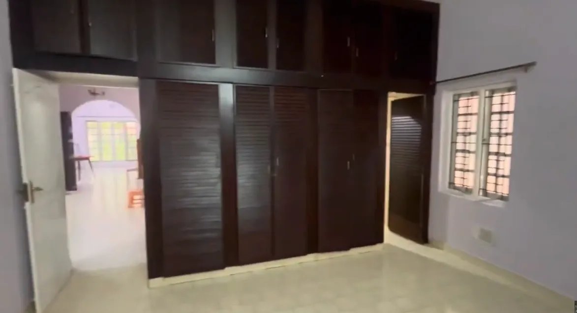 4BHK+2 BHK [2 Units] + One Room [Multiple units] Houses Built on 40x90 East-Facing site for Sale in Vijayanagar - Image 4