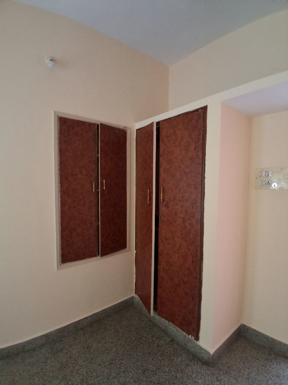 3 BHK Semi-Furnished Builder Floor for Rent in Vijayanagar, Bengaluru - North Facing, 1 Parking - Image 1
