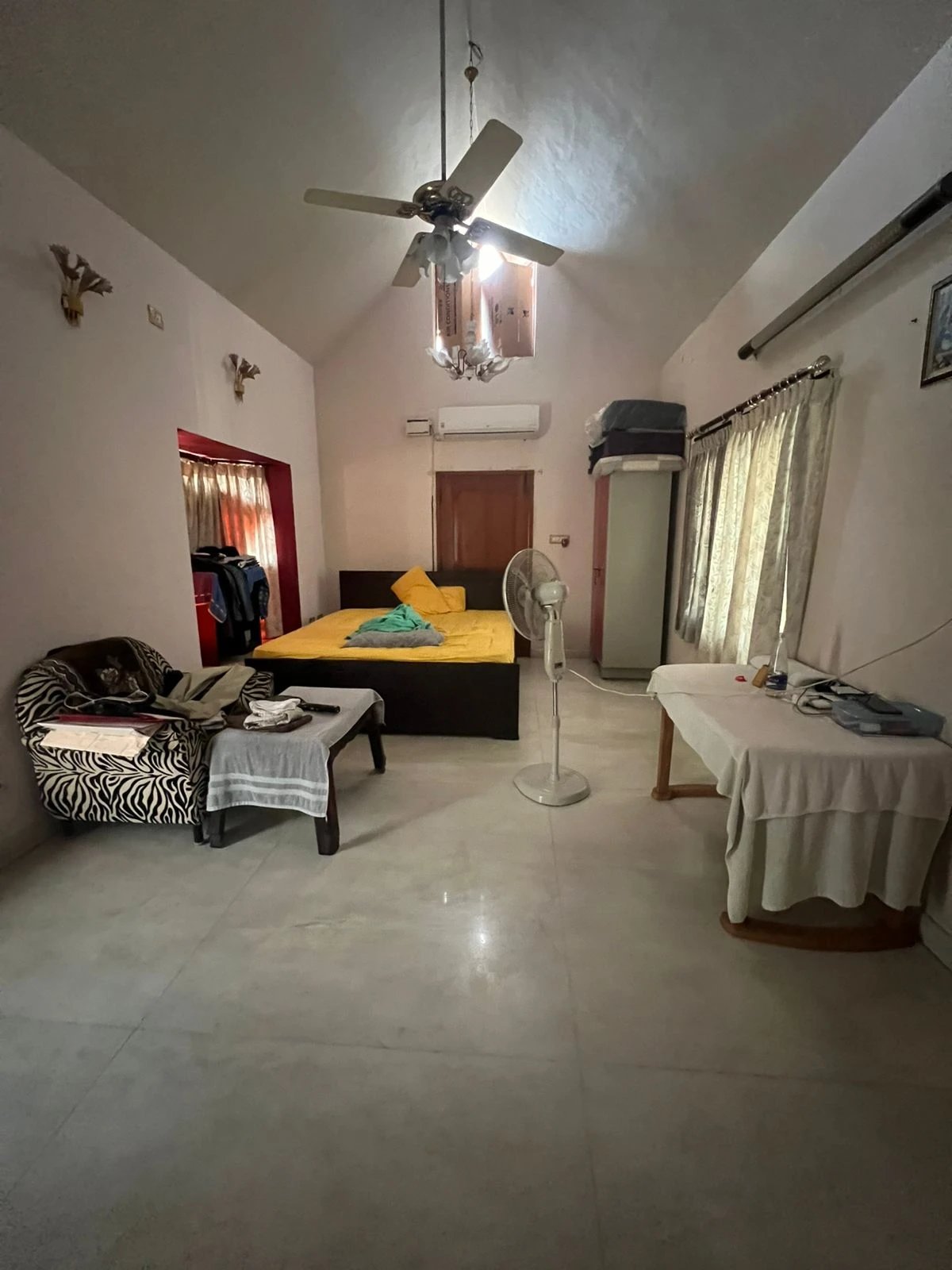 4BHK [40x60] East facing Site and East-Facing House in Vijayanagar for SALE - Image 4
