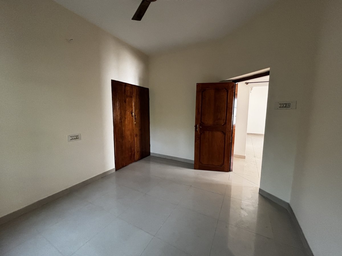 4BHK Semi-Furnished Duplex Builder Floor for Rent in Chandra Layout, Bengaluru - East Facing - Image 3