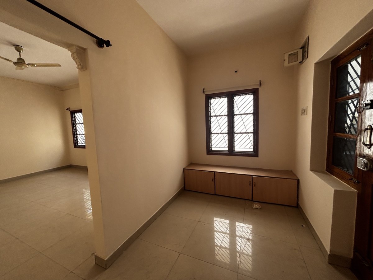 4BHK Semi-Furnished Duplex Builder Floor for Rent in Chandra Layout, Bengaluru - East Facing - Image 2