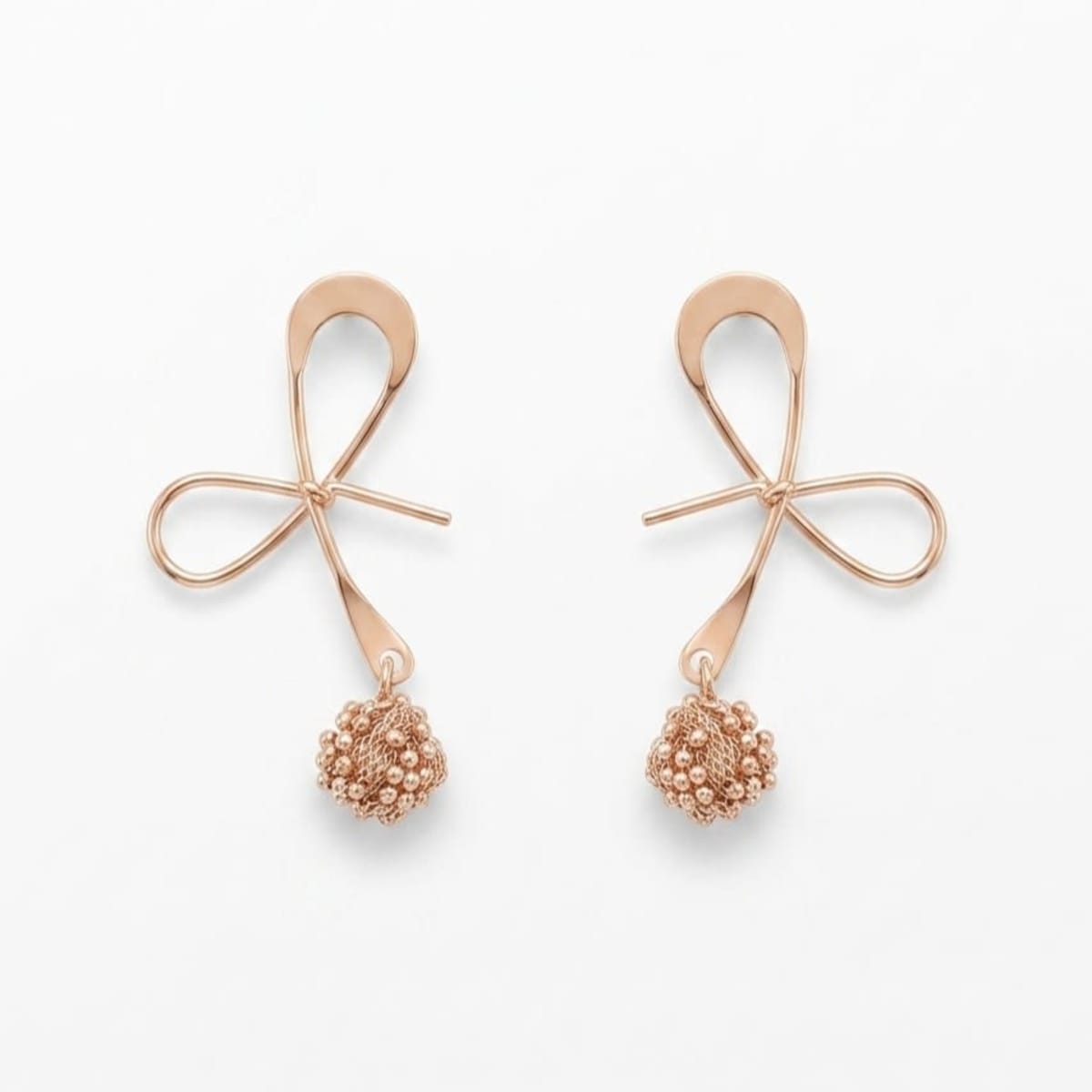 14k Rose Altın Kaplama Belle Fiyonk Detaylı Küpe