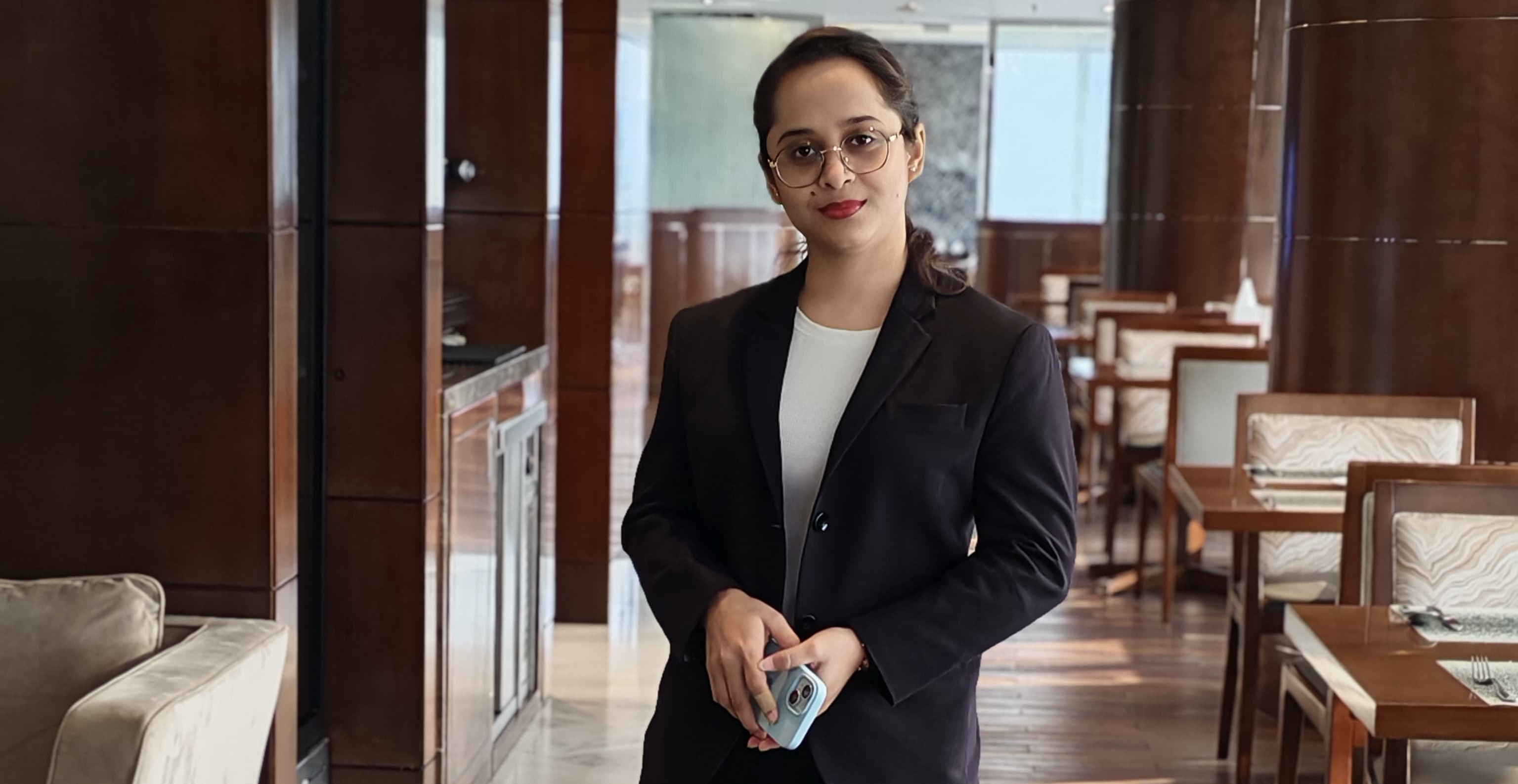 ইন্টারভিউতে বাজিমাত: Cabin Crew (কেবিন ক্রু )ইন্টারভিউতে ‘Tell Me About Yourself’ প্রশ্নের সেরা উত্তর দেওয়ার কৌশল