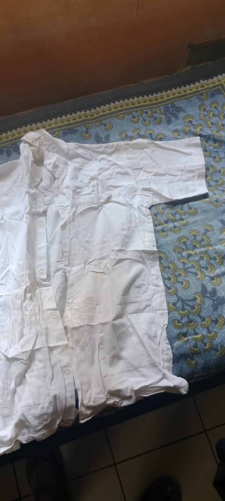 lab coat (white)