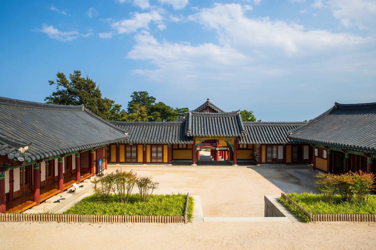 Yangyang Naksansa Temple