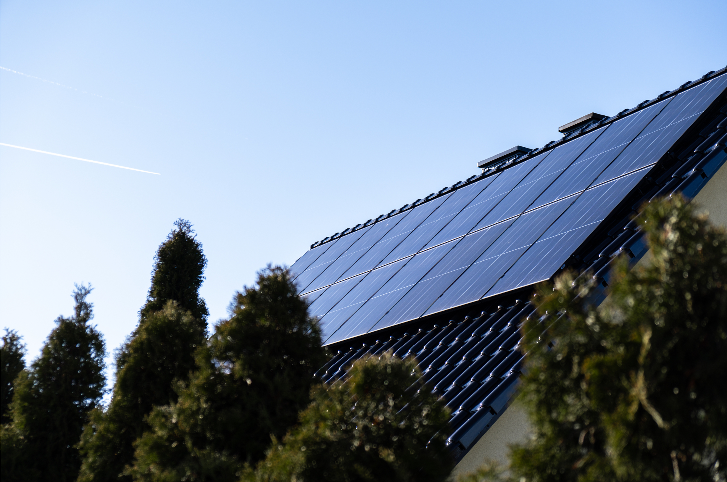 Moderne bolig med komplet SolaX solcelleanlæg