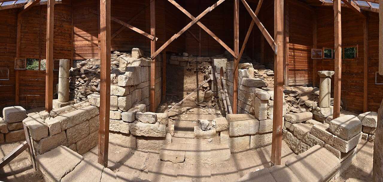 Chetinyova Mogila - undefined sacred site