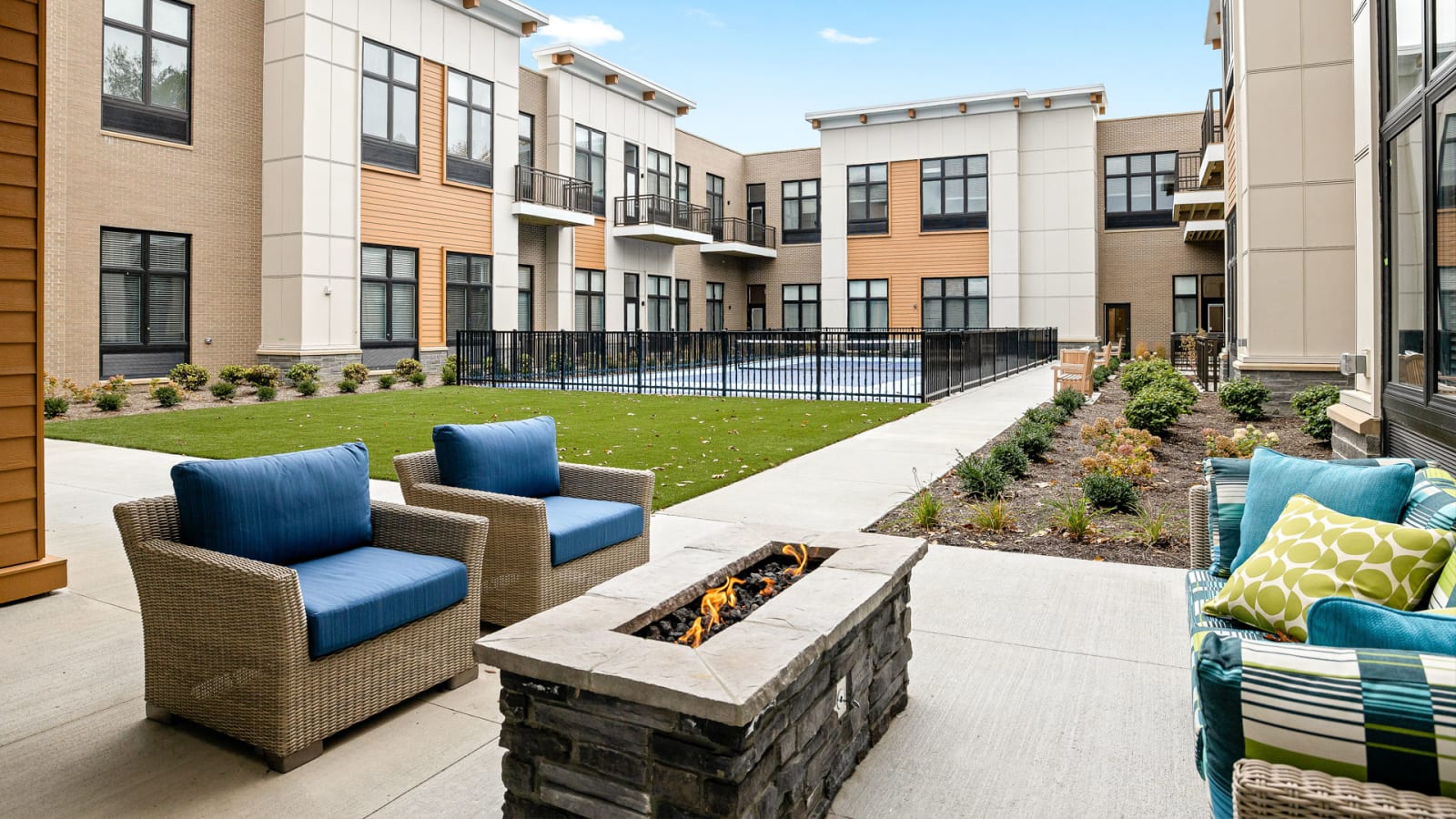 The Ashton at Mayfield Heights