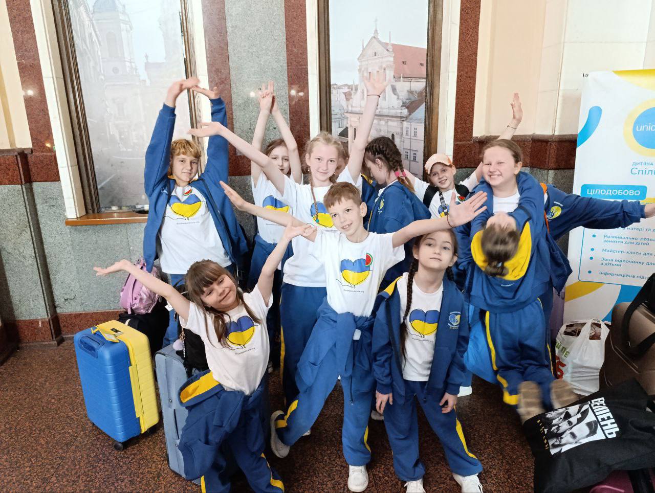 Sports equipment image 7