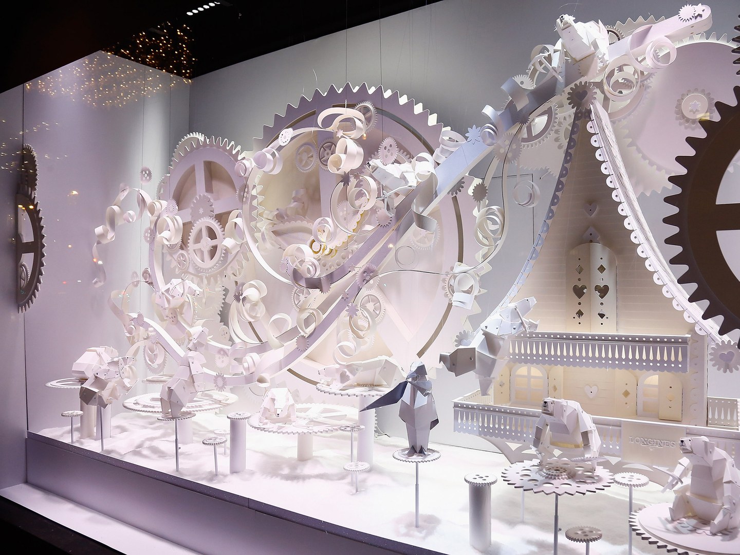 Top 10 of the World's Best Window Displays, DesignSpice