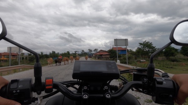 route vers konglor caves laos