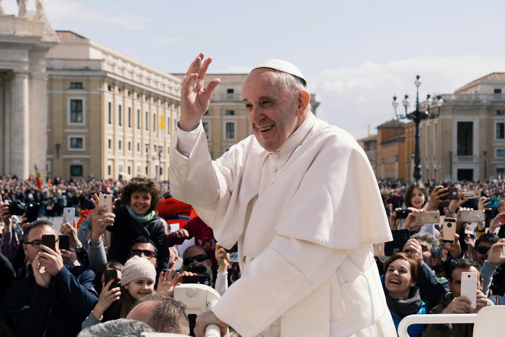 An image of the pope (by Ashwin Vaswani - Unsplash)