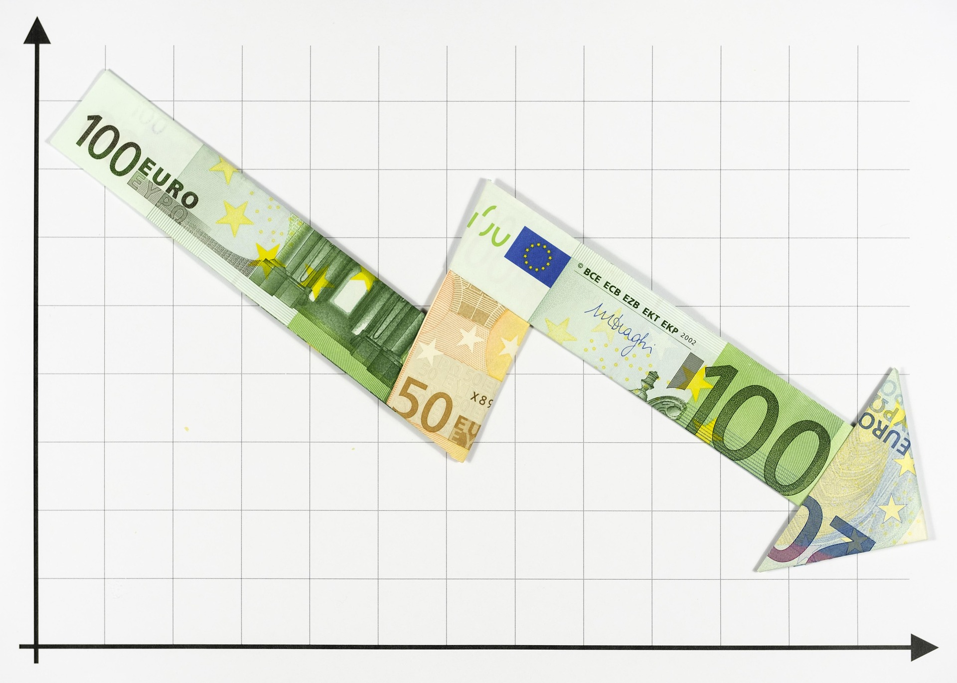 Arrow, Money, Banknotes image. Source: pixabay.com (Bruno)