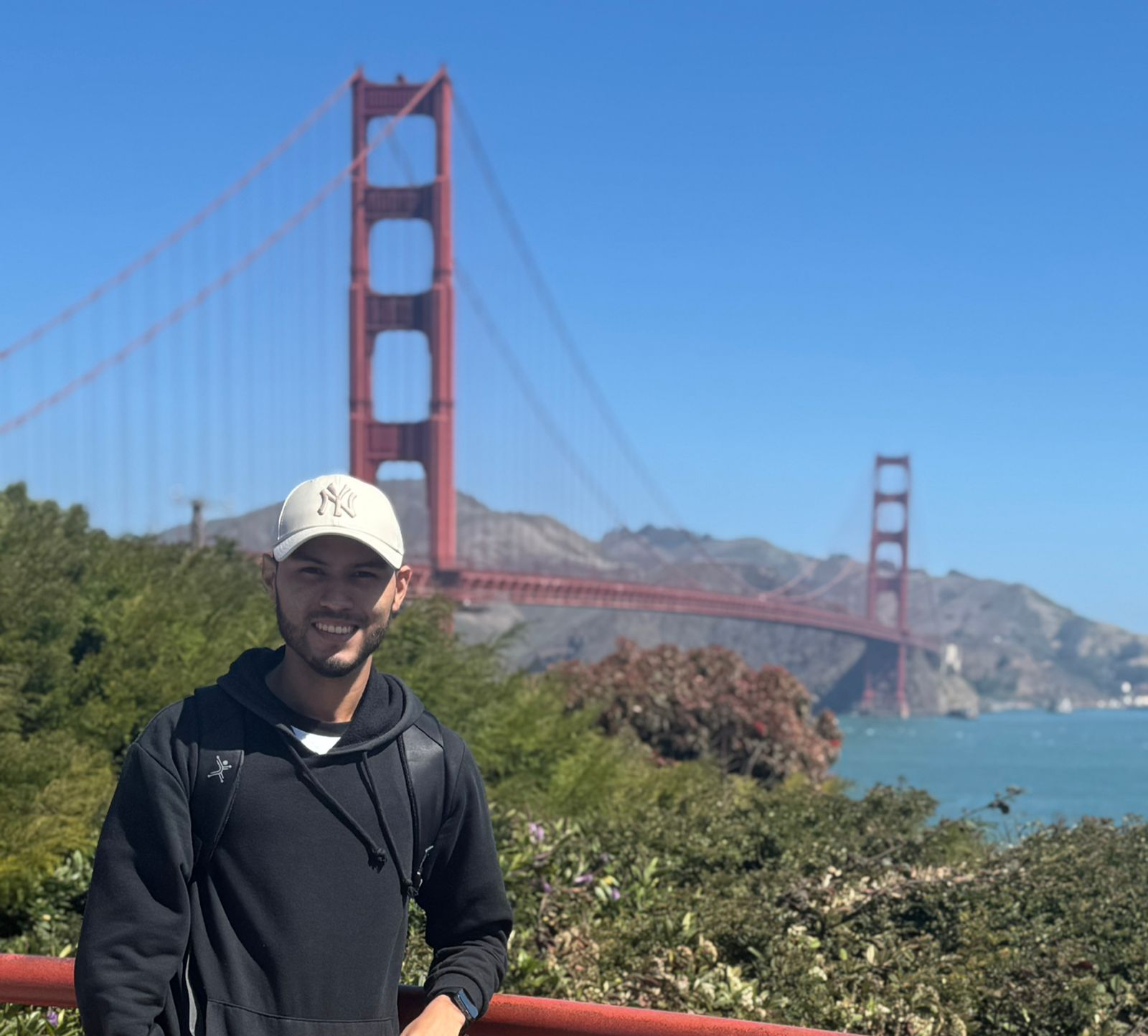 Portrait photo of Eduardo