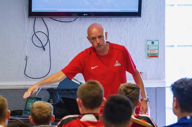 GK Icon Academies coaching classroom session