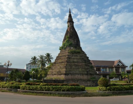 Black Stupa (That Dam)