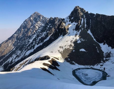 Roopkund skeleton lake  trek uttarakhand