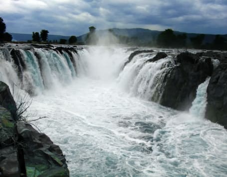 Hogenakkal Waterfalls Tour from Bangalore