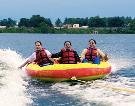 Bumper Ride Water Sport In Goa